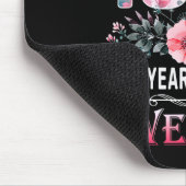 77th Birthday Made In 1949 77 Years Of Being Aweso Mousepad (Ecke)