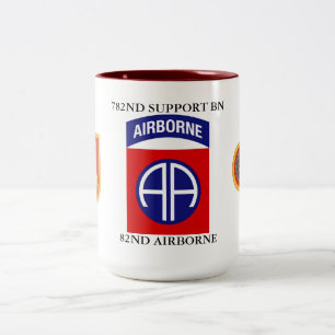 782. UNTERSTÜTZUNG BATTALION 82. IM FLUGZEUG ZWEIFARBIGE TASSE