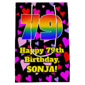 79. Geburtstag: Loving Hearts Pattern, Regenbogen Mittlere Geschenktüte (Rückseite)