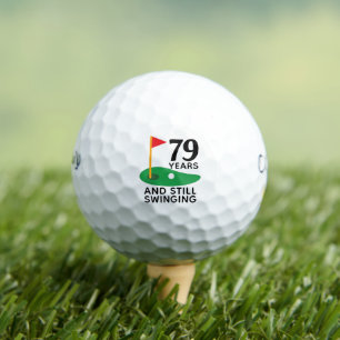79 Jahre und immer noch schwindend sonniger 79. Ge Golfball