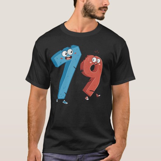 7 at (8) 9 Funny Mathe T-Shirt (Vorderseite)