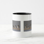 7 Baby-Haustier-Hühner auf einer Stange Tasse (Zentrum)