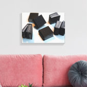 7 Bücher von Miniaturkünstlern - Leinwand von Foto (Insitu (Wohnzimmer))