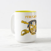 7. CAVALRY-TASSE ZWEIFARBIGE TASSE (Vorderseite Links)