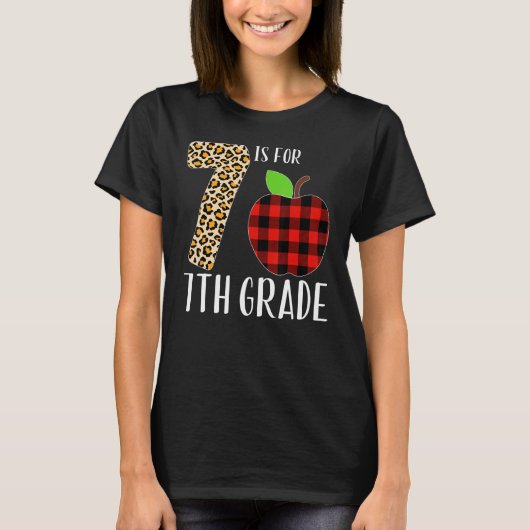 7 Is For 7th Grade Teacher Leopard Buffalo Plaid S T-Shirt (Vorderseite)