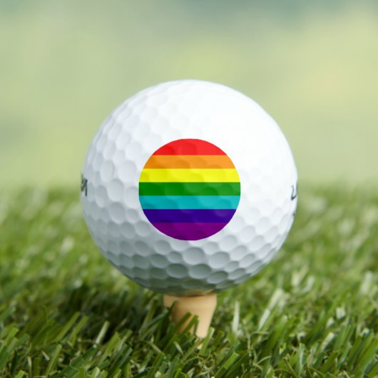 7 Regenbogenfarben Golfball (Insitu T-Shirt)