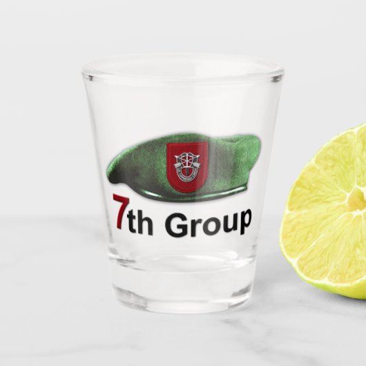 7. SFGA Kraft-Gruppen-grüne Barett-Veteran Schnapsglas (Vorderseite)