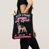 7 Steh niemals zwischen einem Mädchen und ihrer de Tasche (Von Nahem)