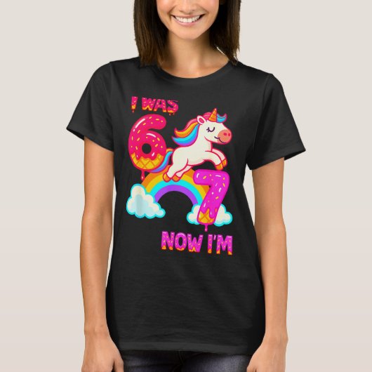 7 Year Old Birthday 67 Was 6 Now I'm 7 Dabbing Uni T-Shirt (Vorderseite)