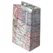 80. Geburtstag alter Buick auf Karte Kleine Geschenktüte (Rückseite Schrägansicht)