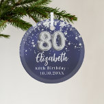 80. Geburtstag navy blauen Sterne Silber Ornament Aus Glas<br><div class="desc">Eine marineblau Hintergrundfarbe mit Imitaten silbernen Sternen. Die blaue Farbe ist ungleichmäßig. Name,  Text/Datum hinzufügen</div>