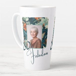 80 und fabelhaftes Blumenmuster Geburtstagsfoto Milchtasse