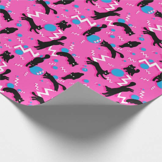 80er Cats Black Pink Geometric Memphis Pattern Geschenkpapier (Ecke)