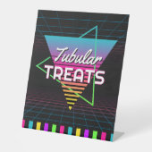 80er Neon Retro Party Food Pedestal Zeichen Sockelschild (Vorderseite)
