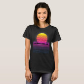 80er Retro Sunset Synthesizer Synthwave Waveform T-Shirt (Vorne ganz)