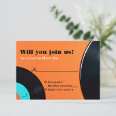 80er Retro Vinyl Record Wedding RSVP Karte (Stehend Vorderseite)