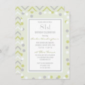 81. Grüne und graue Polka-Punkte und Chevrons Einladung (Vorne/Hinten)