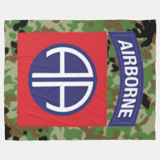 82. FLEECEDECKE (Vorderseite (Horizontal))