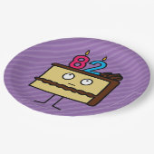 82. Geburtstagskuchen mit Kerzen Pappteller (Schrägansicht)