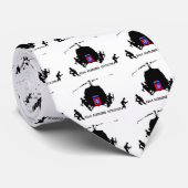 82. IM FLUGZEUG ABTEILUNG KRAWATTE (Gerollt)