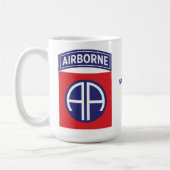 82. Im Flugzeug Division All American Service Abze Kaffeetasse (Links)