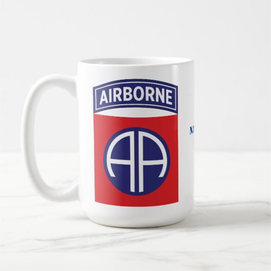82. Im Flugzeug Division All American Service Abze Kaffeetasse (Links)
