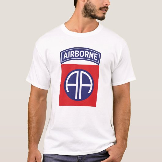 82. Im Flugzeug Division All American Service Abze T-Shirt (Vorderseite)