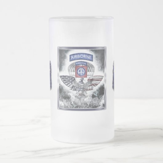 82. Im Flugzeug Division Explosive Gerahmte Konstr Mattglas Bierglas (Mittel)