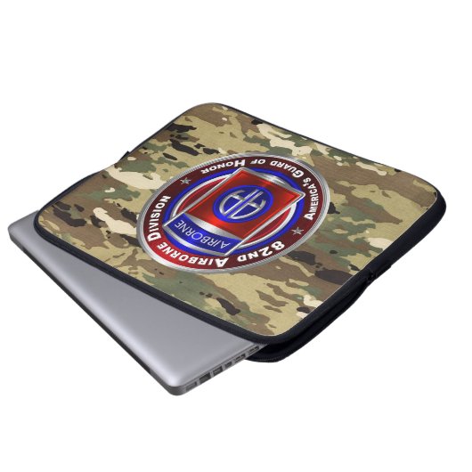82. Im Flugzeug Division Laptopschutzhülle (Vorne Knopf)