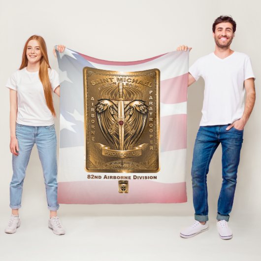 82. Im Flugzeug Division Saint Michael Fleecedecke (Beispiel)