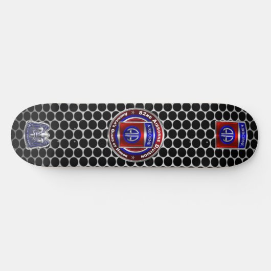 82. Im Flugzeug Division Skateboard (Horizontal)