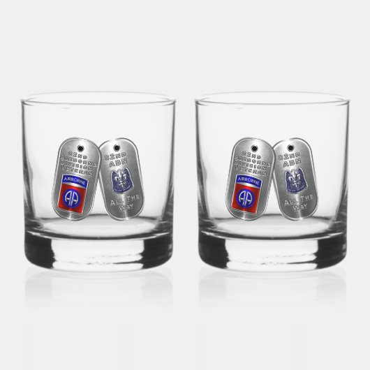 82. Im Flugzeug Division Whiskyglas (Vorderseite)