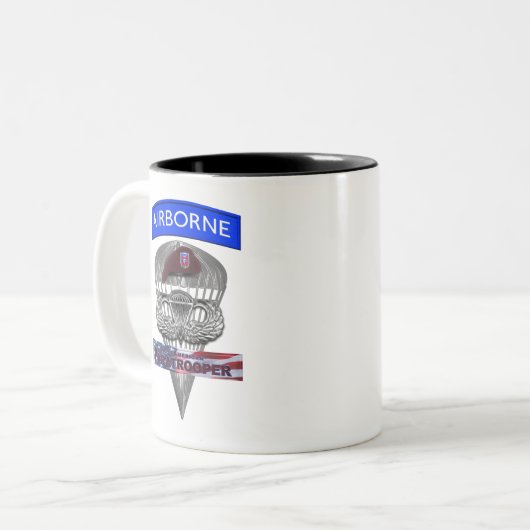 82. Im Flugzeug Division Zweifarbige Tasse (Vorderseite Links)