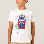 82. Im Flugzeug, Fallschirmjäger, ältere T-Shirt (Vorderseite)