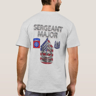 82. Im Flugzeug Hauptbereich T-Shirt