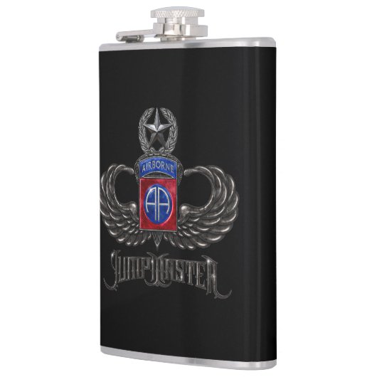 82. Im Flugzeug Jumpmaster Vinyl Wrapped Flask Flachmann (Links)