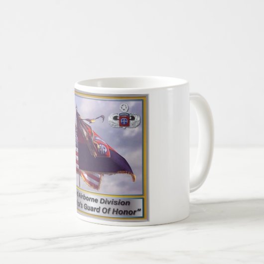 82. Im Flugzeug Kaffeetasse (VorderseiteRechts)