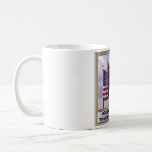 82. Im Flugzeug Kaffeetasse (Links)