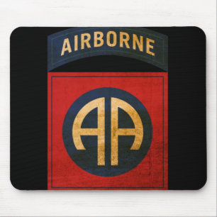 82. Im Flugzeug Mousepad