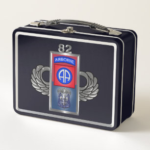82. Im Flugzeug Patch Metall Brotdose