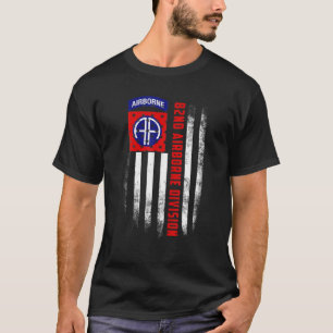82Nd Airborne Division Veteran USA Flag Veterans D T-Shirt