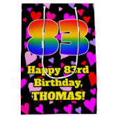 83. Geburtstag: Loving Hearts Pattern, Regenbogen Mittlere Geschenktüte (Rückseite)