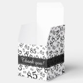 85. Schwarz/Weiß-Random-Zahlenmuster Geschenkschachtel (Geöffnet)