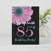 85. Überraschung Geburtstag Hübsch Pink Daisy Meta Einladung (Stehend Vorderseite)