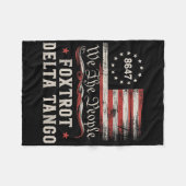 8647 Foxtrots Deltas Tangos Amerika Flagge Fleecedecke (Vorderseite (Horizontal))