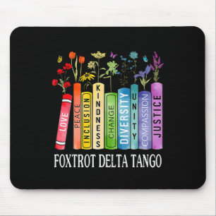 8647 Foxtrotts Tangos Deltas Buch Blume Widerstehe Mousepad