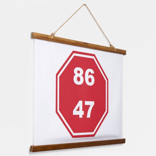 8647 WANDTEPPICH MIT HOLZRAHMEN (Gewinkelt)