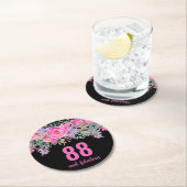 88. Geburtstag rosa schwarze Blüte Runder Pappuntersetzer (Vor Ort)
