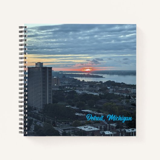 8.5X8.5 Spiral Notebook - Skyline von Detroit, MI. Notizblock (Vorderseite)