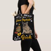 8 Alles, was ich brauche, ist mein deutscher Hirte Tasche (Von Nahem)